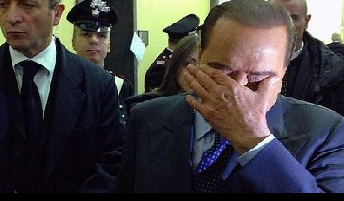 Berlusconi: decisione indegna, per eliminarmi