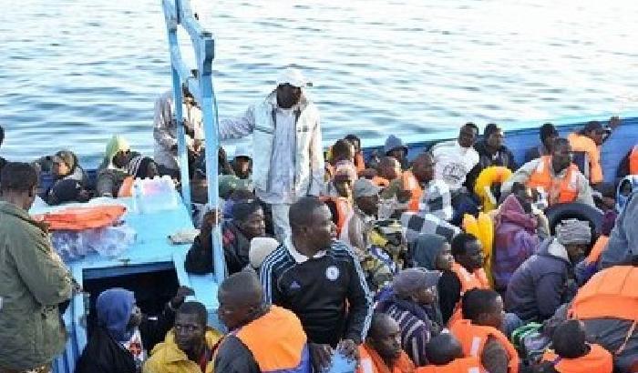 00C26B-NEWS_97633 I naufraghi di Lampedusa indagati per immigrazione clandestina