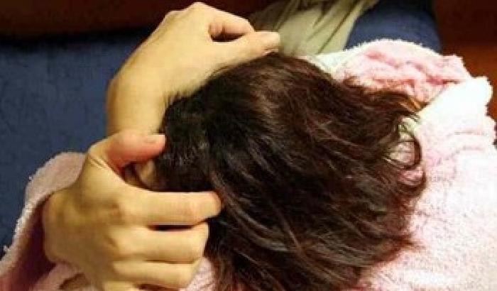 00C466-NEWS_98833 Picchia l'ex moglie e la figlia incinta: arrestato a Roma