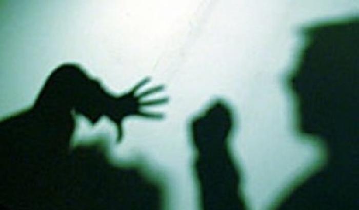 Studentessa segregata e violentata per mesi: arrestato il fidanzato