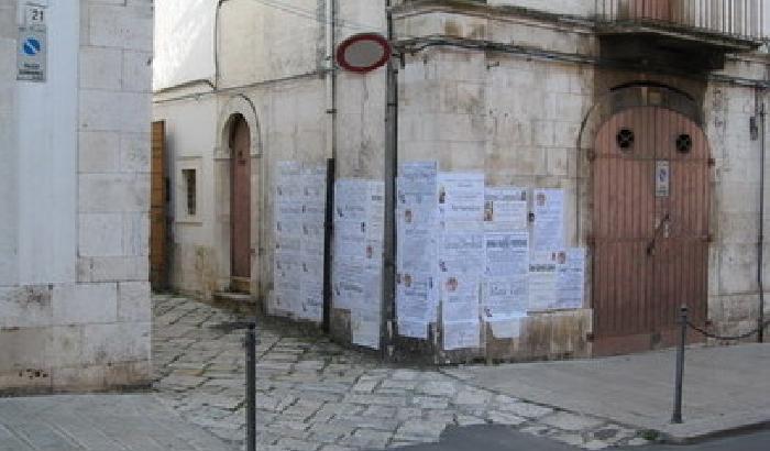 Addio ai manifesti sui muri: i necrologi si fanno su Facebook