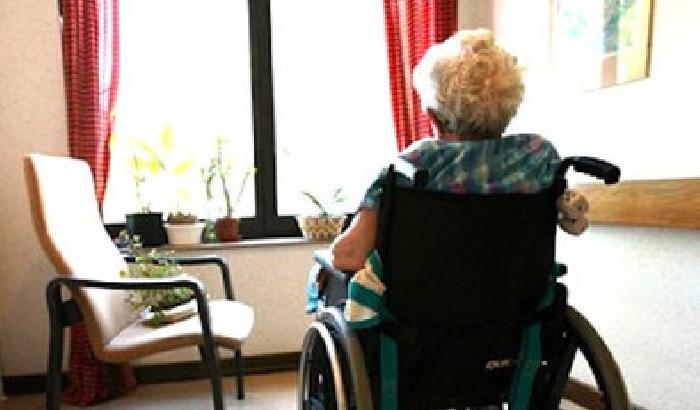 00C912-NEWS_101522 Farmaci e cibi scaduti: i Nas sequestrano 18 strutture per disabili in tutta Italia