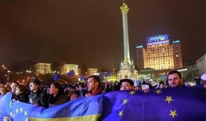 Ucraina: mezzo milione in piazza per l'Europa