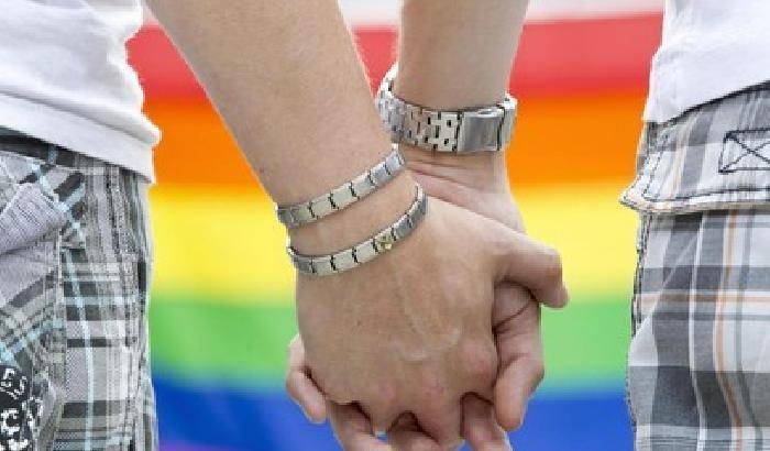 Gay: in India l'omosessualità è di nuovo reato