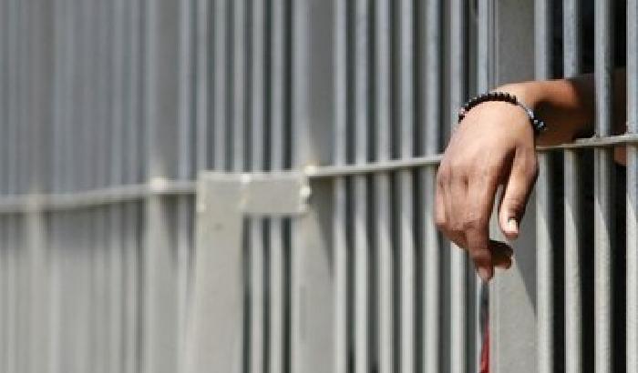Torino: un agente spara a un ispettore del carcere, poi si uccide