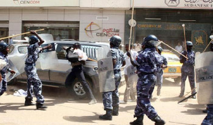 00CD5E-NEWS_104099 Violenti scontri nel Sud del Sudan: 500 morti