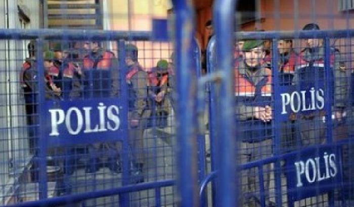 00CD67-NEWS_104117 Cronisti in carcere: maglia nera alla Turchia