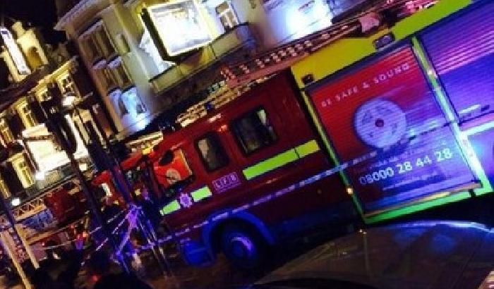 00CDB1-NEWS_104271 Crolla la balconata di un teatro a Londra: 88 feriti