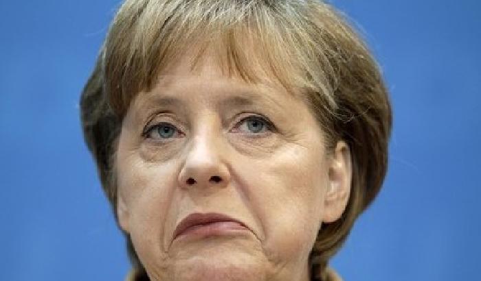 Angela Merkel cade sugli sci: bacino fratturato
