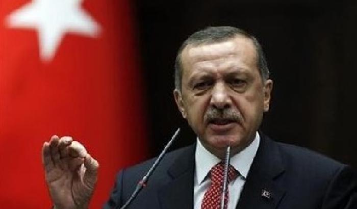 Corruzione, Erdogan punisce ancora la magistratura: via 96 giudici
