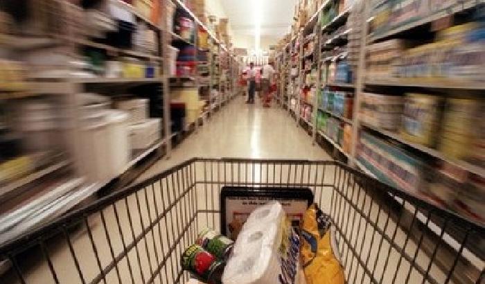 Spinto dalla fame ruba un pacco di pasta: denunciato un pensionato