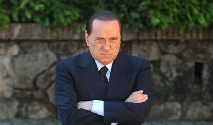 Berlusconi: Italia barbara, non me ne andrò mai