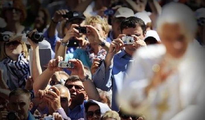 009BAC-NEWS_75484 Quando a sorpresa Benedetto XVI disse: lascio