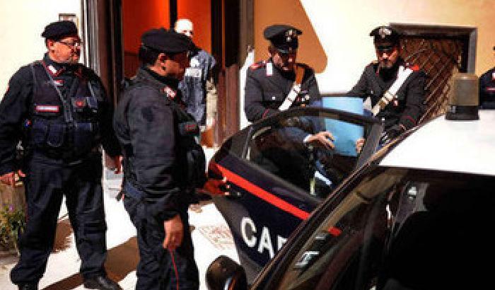 Bimbo di 5 anni assiste a una rapina in centro a Bari: il video