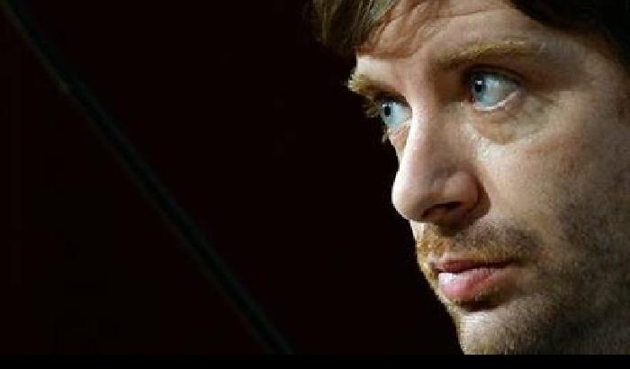 Sul web gli elettori chiedono a Civati di votare la fiducia