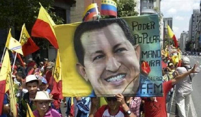 Un anno fa moriva Hugo Chavez