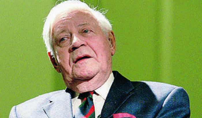 Crimea, Schmidt appoggia Putin: scelte comprensibili