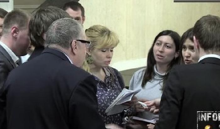 Le frasi choc di Zhirinovski contro una giornalista: stupratela