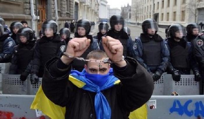 Ucraina: i filorussi sequestrano un giornalista Usa