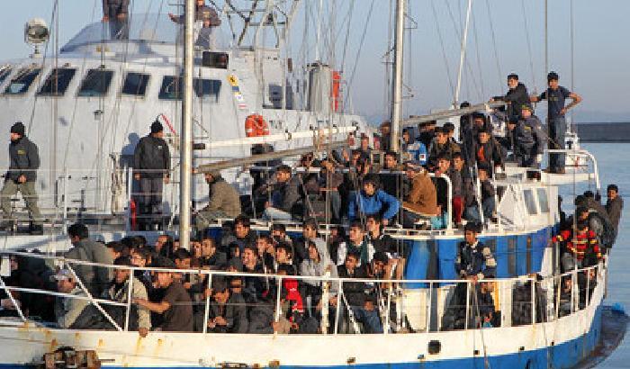Ambrosini: non accogliere i migranti significa scivolare nel terzo mondo