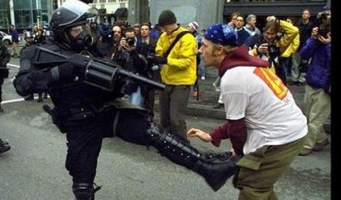 Su Twitter le violenze della polizia di New York