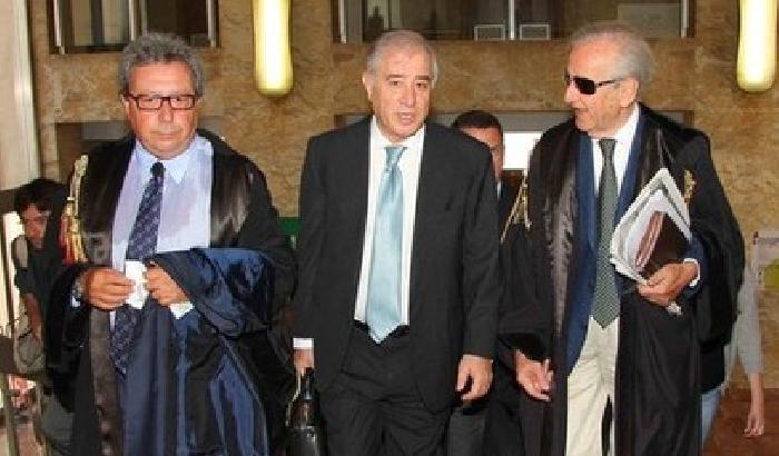 00DE53-l-ex-senatore-marcello-dell-utri-con-i-suoi-legali-giuseppe-di-peri-e-massimo-krogh Il fratello di Dell'Utri: Berlusconi non lo tradirà mai