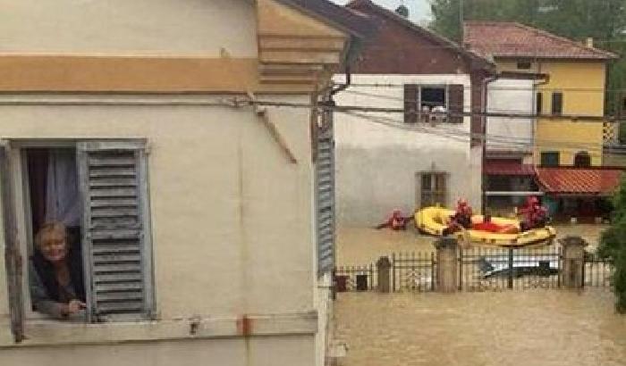 Bomba d'acqua sulle Marche: un morto