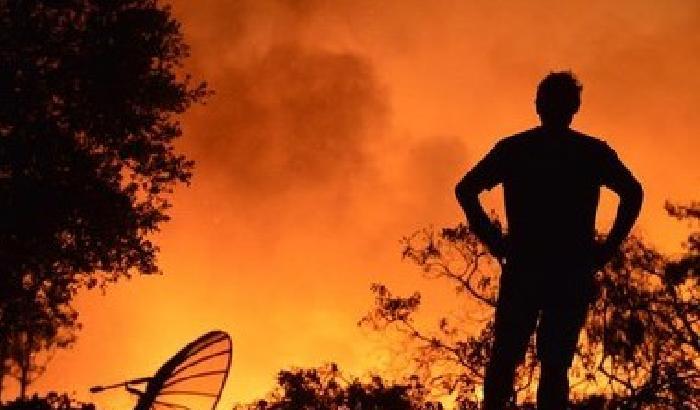 La California ancora divorata dagli incendi