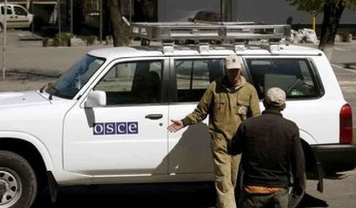 A Slovyansk 4 osservatori Osce in mano ai ribelli