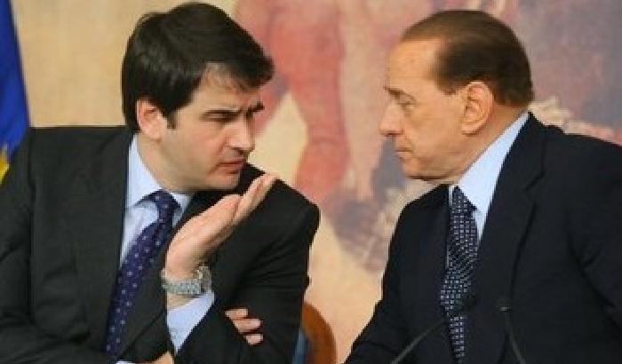 00E557-NEWS_118150 Forza Italia, ora anche Fitto sfida Berlusconi