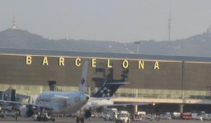 Barcellona: sfiorato il disastro aereo