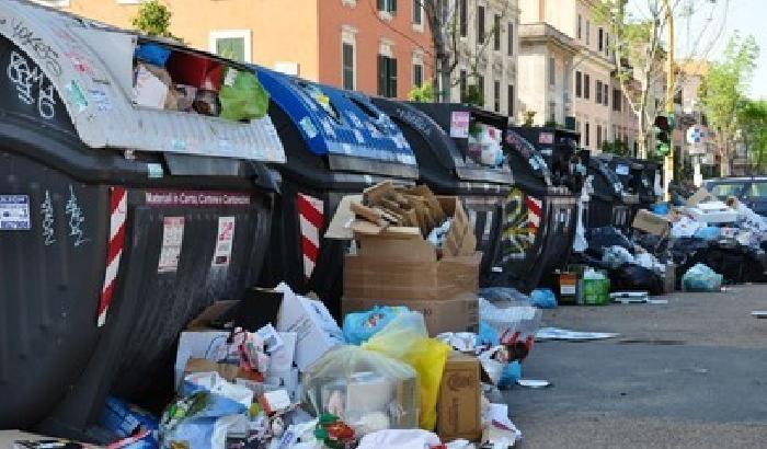 Crisi rifiuti a Roma, il Garante: la situazione è preoccupante