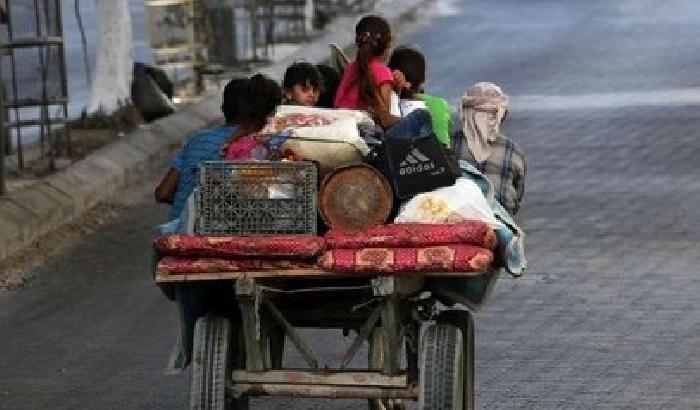 Gaza: 4mila palestinesi in fuga dopo l'ultimatum