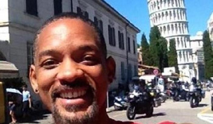 Will Smith: un selfie da 3 milioni di like con la Torre di Pisa