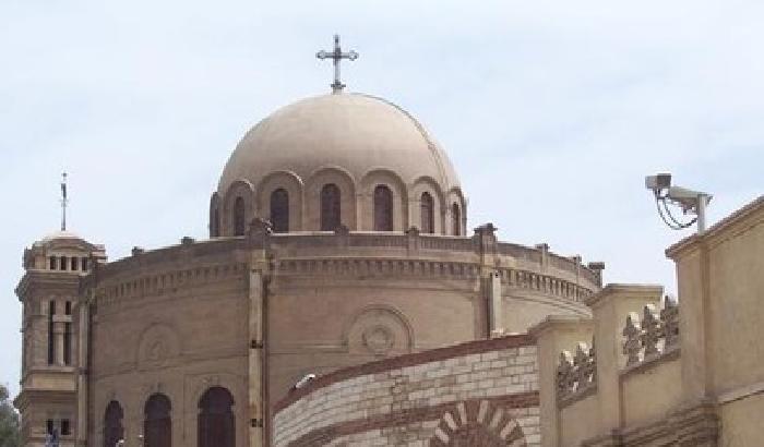 La chiesa copta vieta trucco e pantaloni alle donne