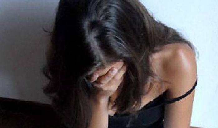 Ha abusato della figlia per 10 anni: in manette un agricoltore di Barletta