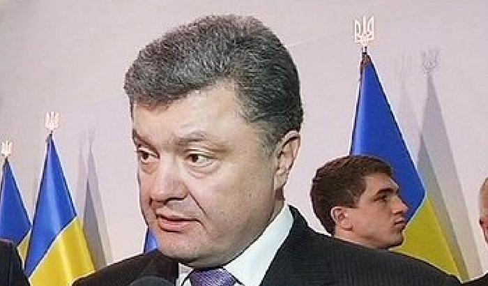 Poroshenko: per l'Ucraina il peggio è passato
