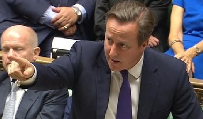 Londra vota il via libera ai raid in Iraq