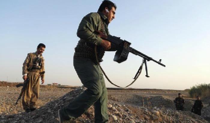 Ministro turco: i peshmerga iracheni non sono entrati a Kobane