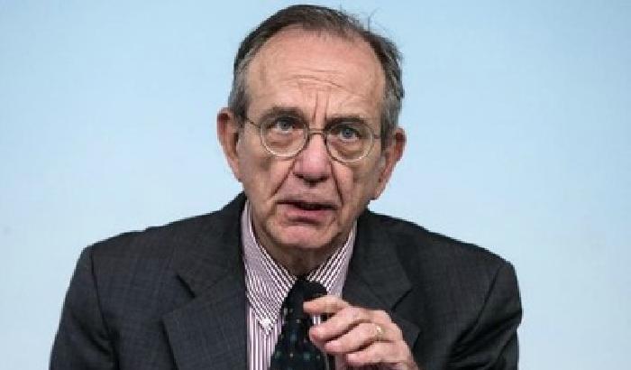 Padoan: ecco come si possono aiutare i consumi