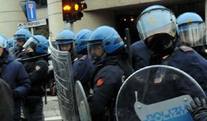 Sblocca Italia, Napoli: ancora scontri tra agenti e manifestanti
