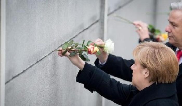 Berlino in festa, 25 anni fa cadeva il muro