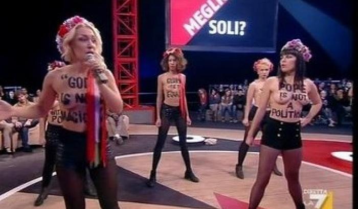 AnnoUno, le Femen contro il Papa