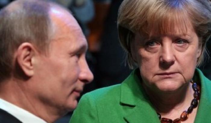 Merkel: nessuna sicurezza in Europa senza la Russia