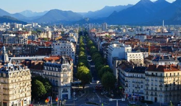 Grenoble: alberi al posto della pubblicità
