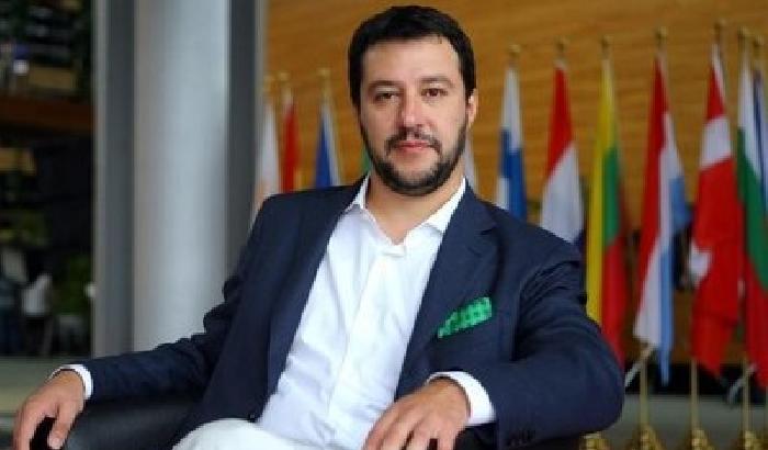 Salvini alle armi: alle primarie anche contro Berlusconi