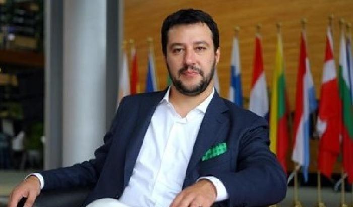 Lega: Salvini punta al Sud con un nuovo simbolo
