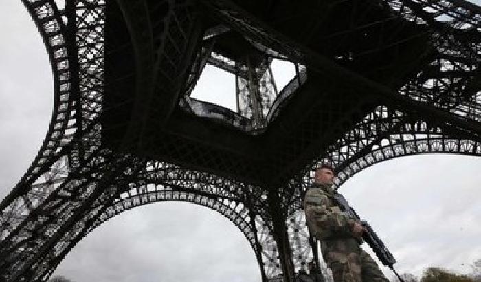 Tutti a Parigi contro le violenze della Storia