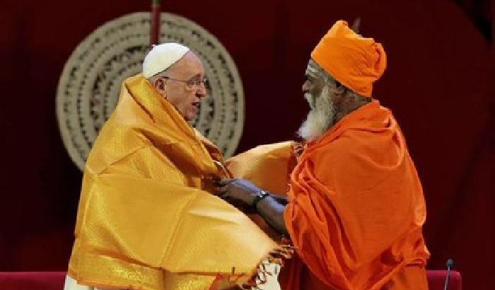 0108FD-NEWS_137310 Il Papa: le religioni fermino le guerre