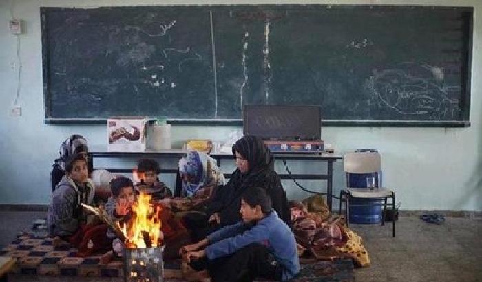 Dopoguerra a Gaza: i bimbi muoiono di freddo